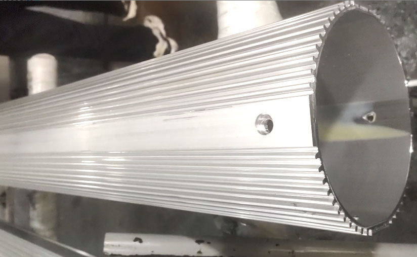 鋁型材加工設(shè)備機殼